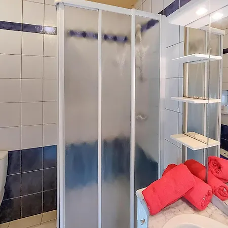 Amazing In With Kitchen Apartment